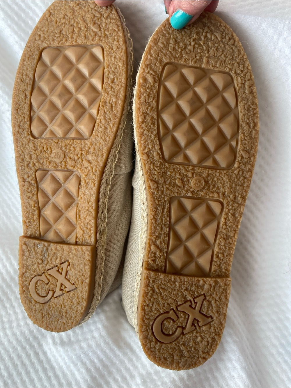New Women's Daisy Embroidered Canvas Espadrilles Slip-On Flats - Size 8 / 8.5 - Picture 7 of 11